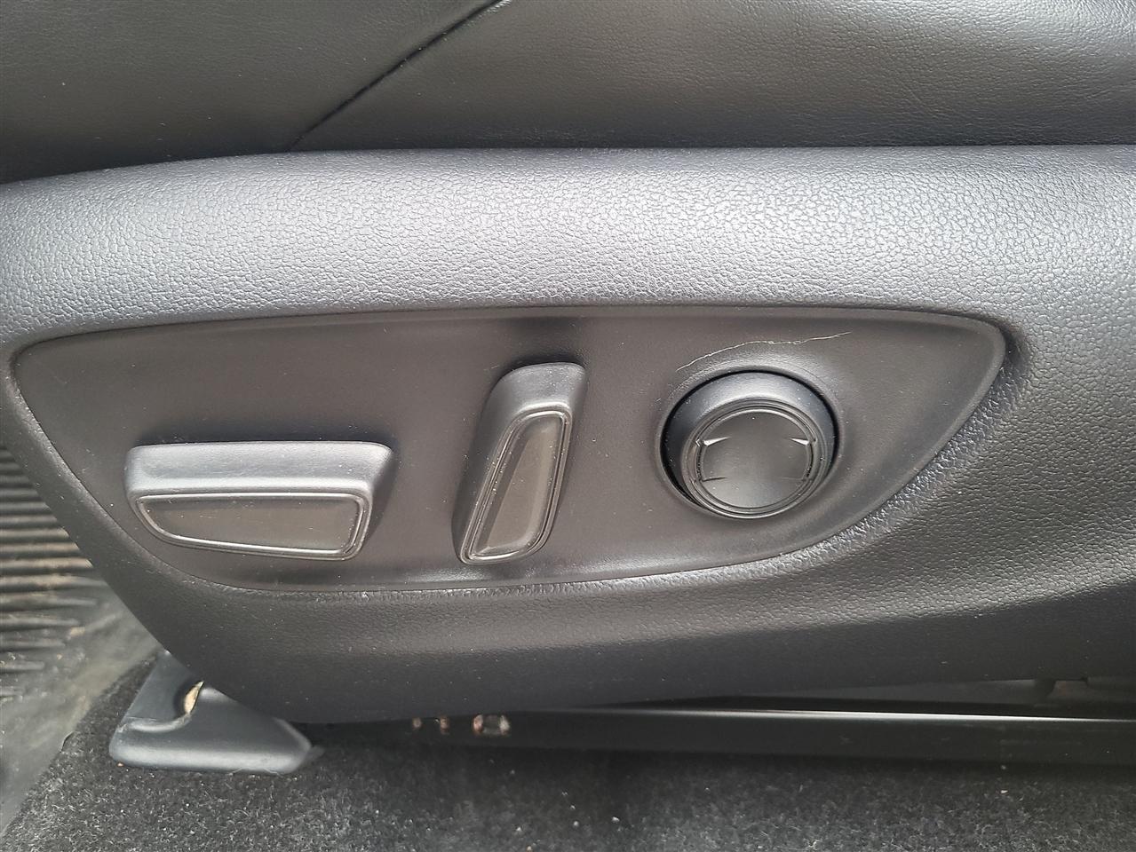 Toyota Venza LE 2021