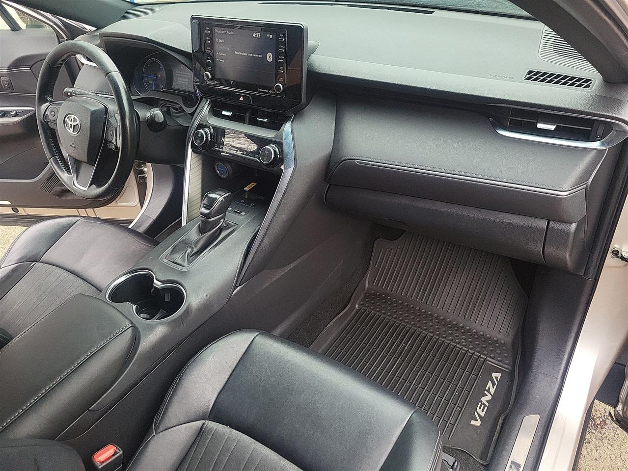 Toyota Venza LE 2021