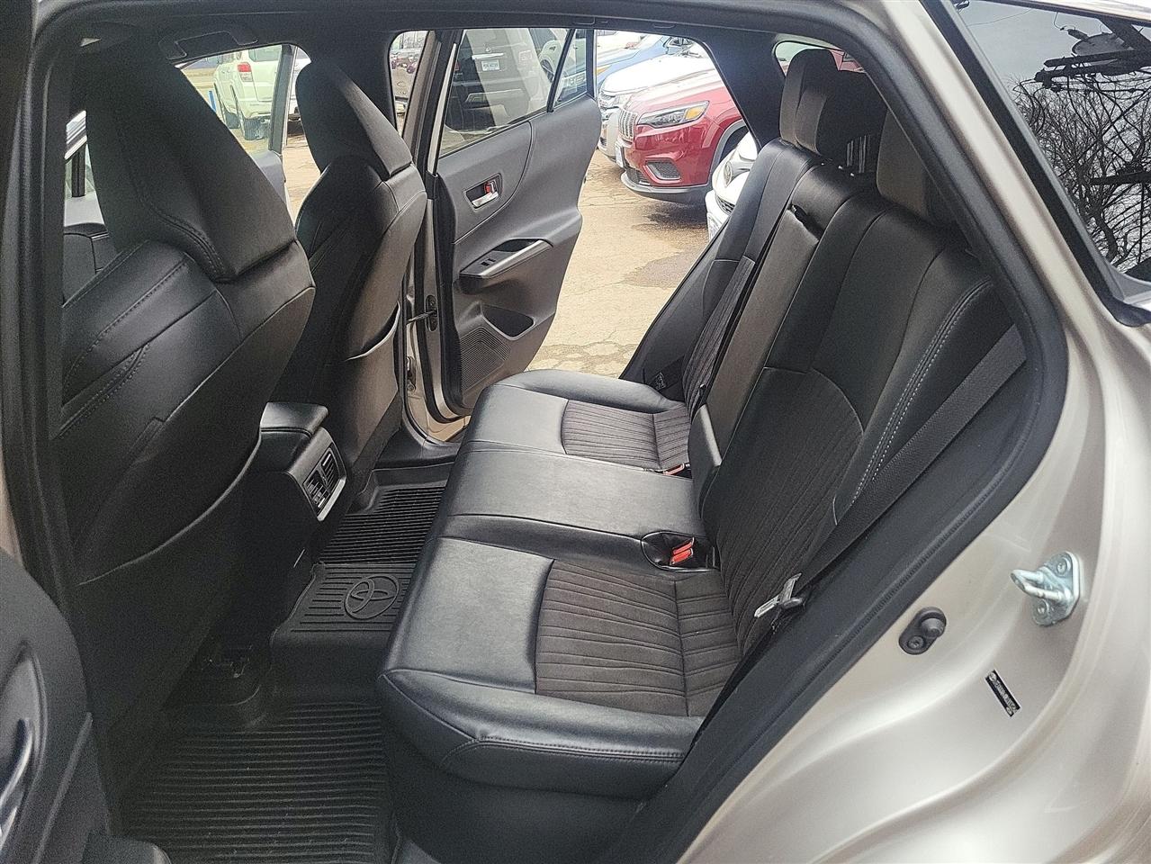 Toyota Venza LE 2021