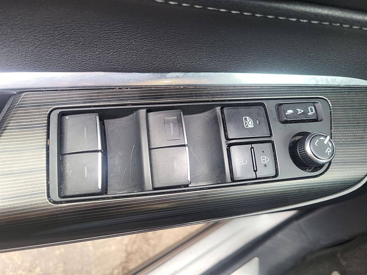 Toyota Venza LE 2021