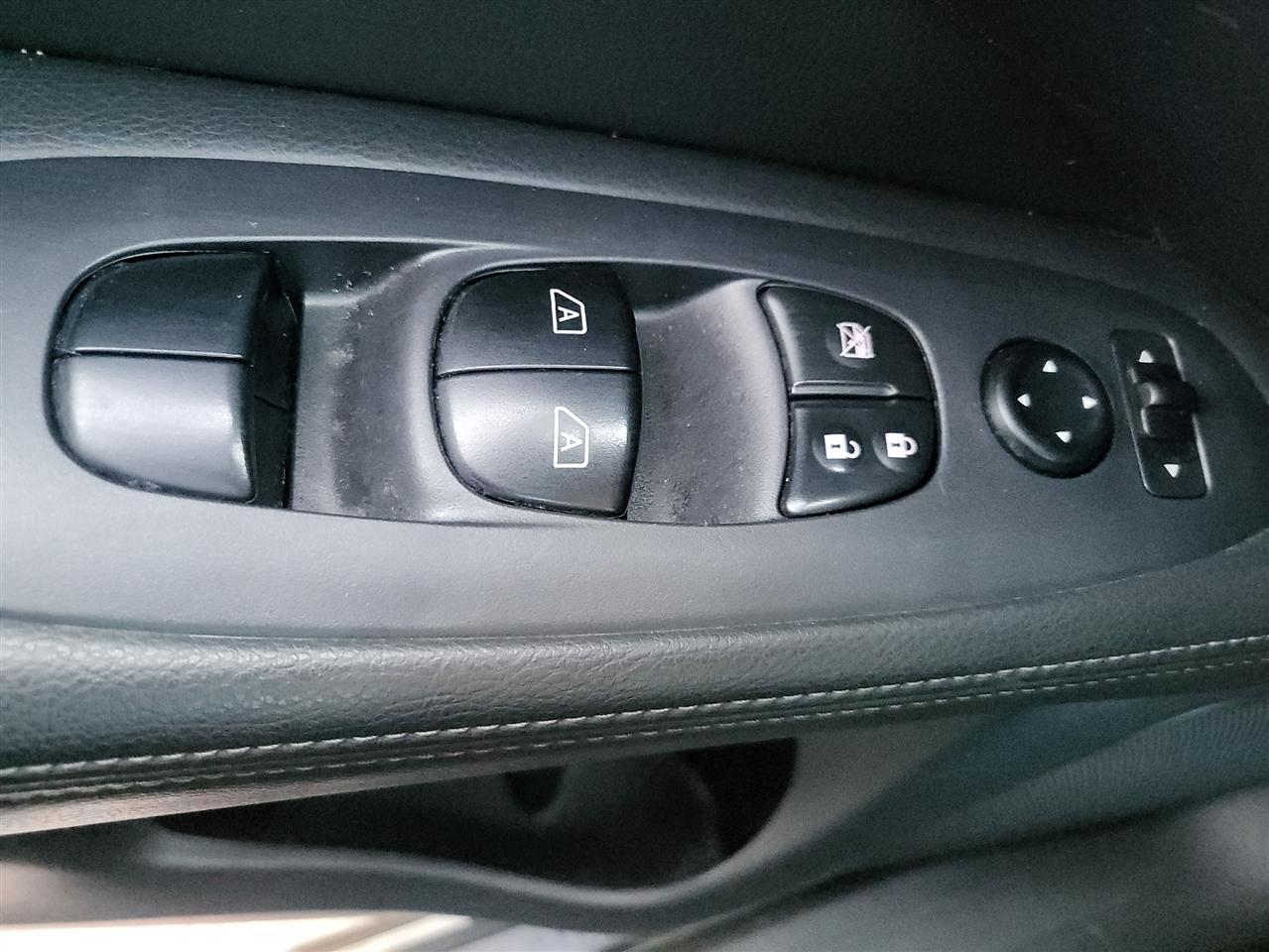 Nissan Pathfinder S 4WD 2017