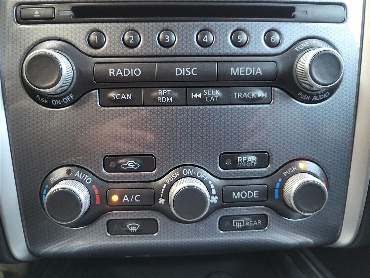 Nissan Pathfinder S 4WD 2017