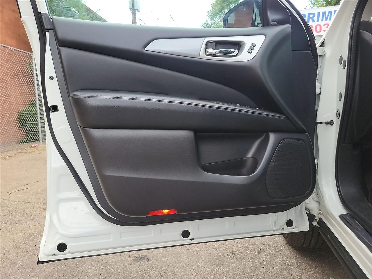 Nissan Pathfinder S 4WD 2017