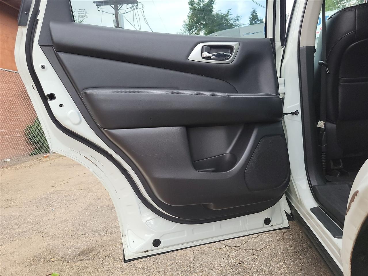 Nissan Pathfinder S 4WD 2017