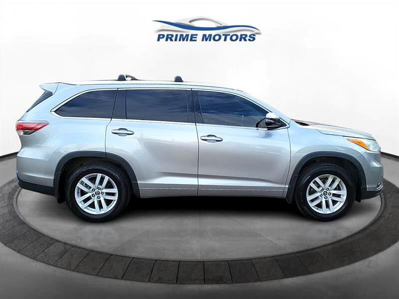 Toyota Highlander LE AWD V6 2016 Toyota Highlander LE AWD V6 2016