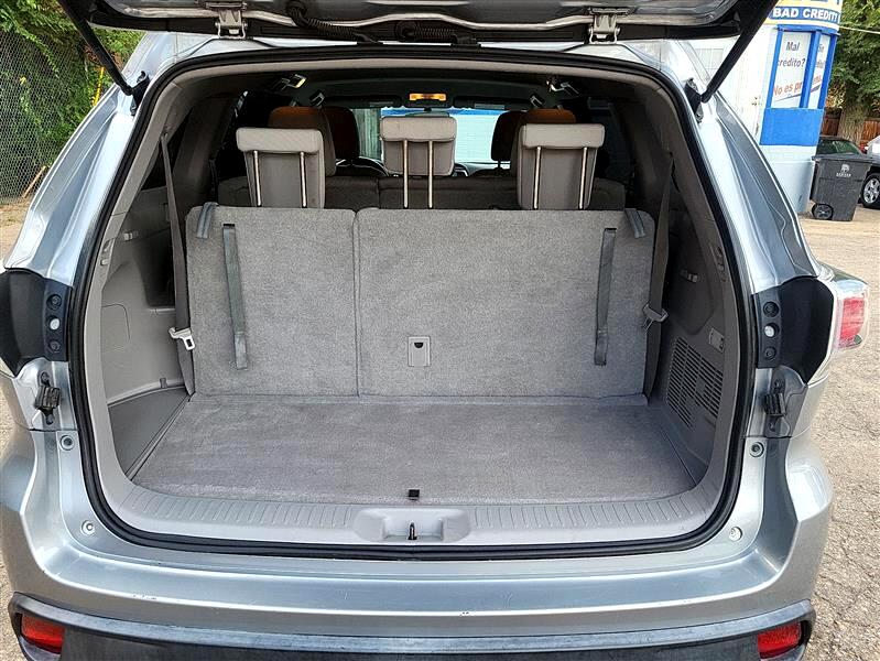 Toyota Highlander LE AWD V6 2016 Toyota Highlander LE AWD V6 2016