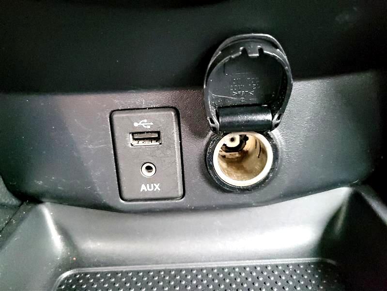 Nissan Rogue S 2WD 2015 Nissan Rogue S 2WD 2015