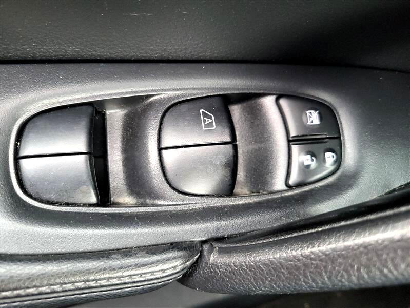 Nissan Rogue S 2WD 2015 Nissan Rogue S 2WD 2015