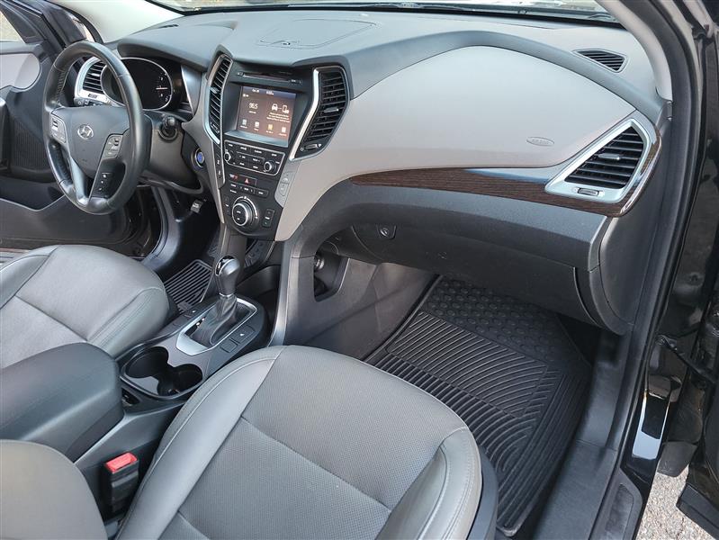 Hyundai Santa Fe Sport 2.4 AWD 2017 Hyundai Santa Fe Sport 2.4 AWD 2017