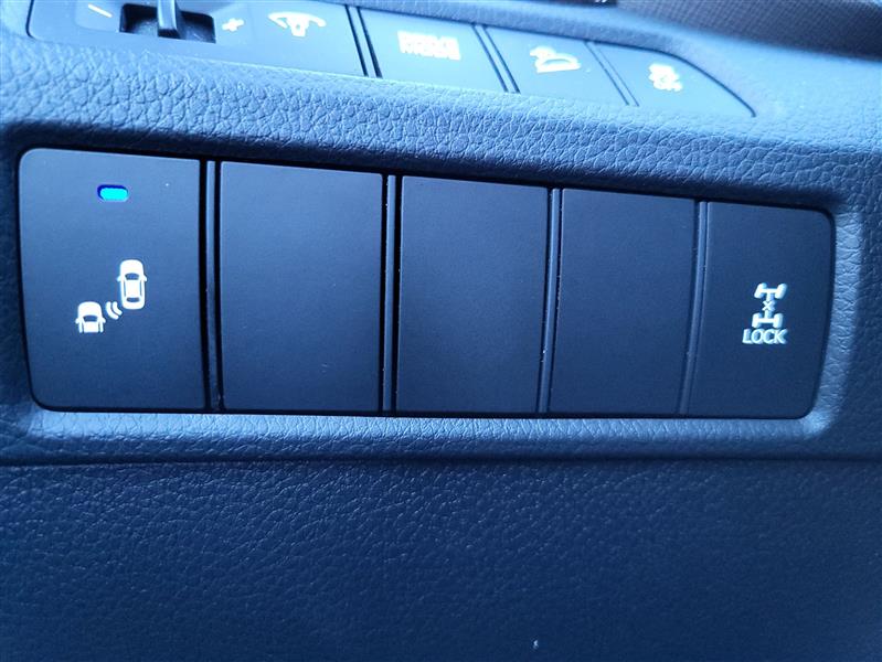 Hyundai Santa Fe Sport 2.4 AWD 2017 Hyundai Santa Fe Sport 2.4 AWD 2017