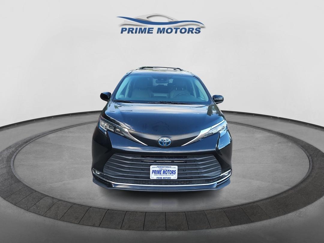 Toyota Sienna XLE 7-Passenger 2023