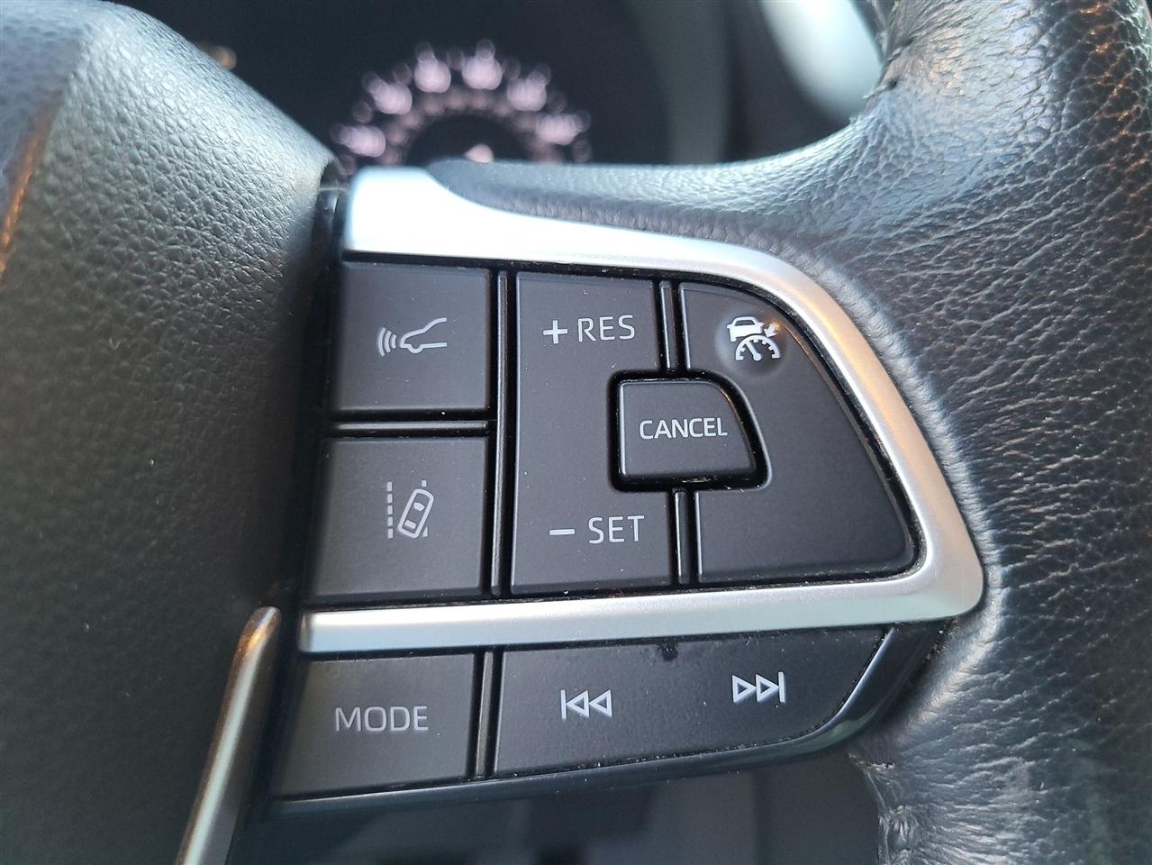 Toyota Sienna XLE 7-Passenger 2023