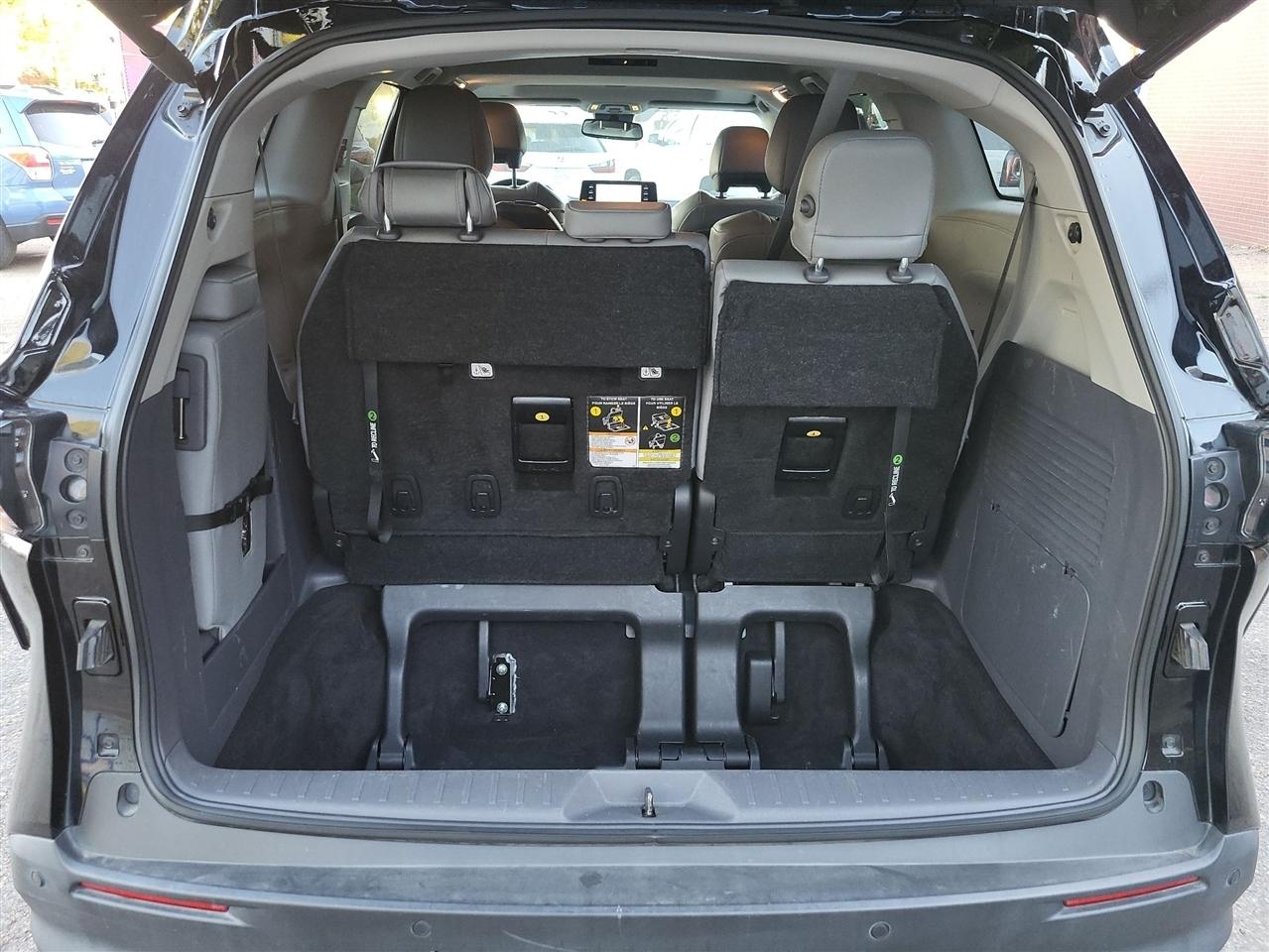 Toyota Sienna XLE 7-Passenger 2023