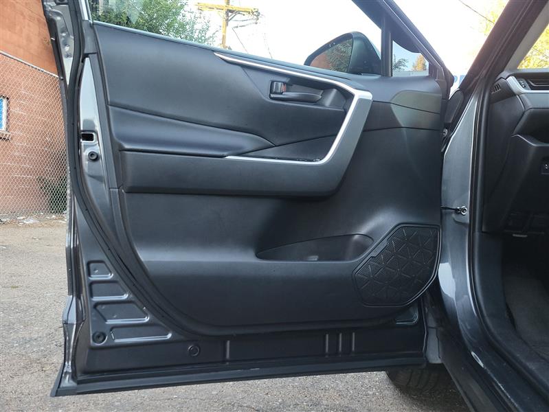 Toyota RAV4 LE AWD 2021 Toyota RAV4 LE AWD 2021