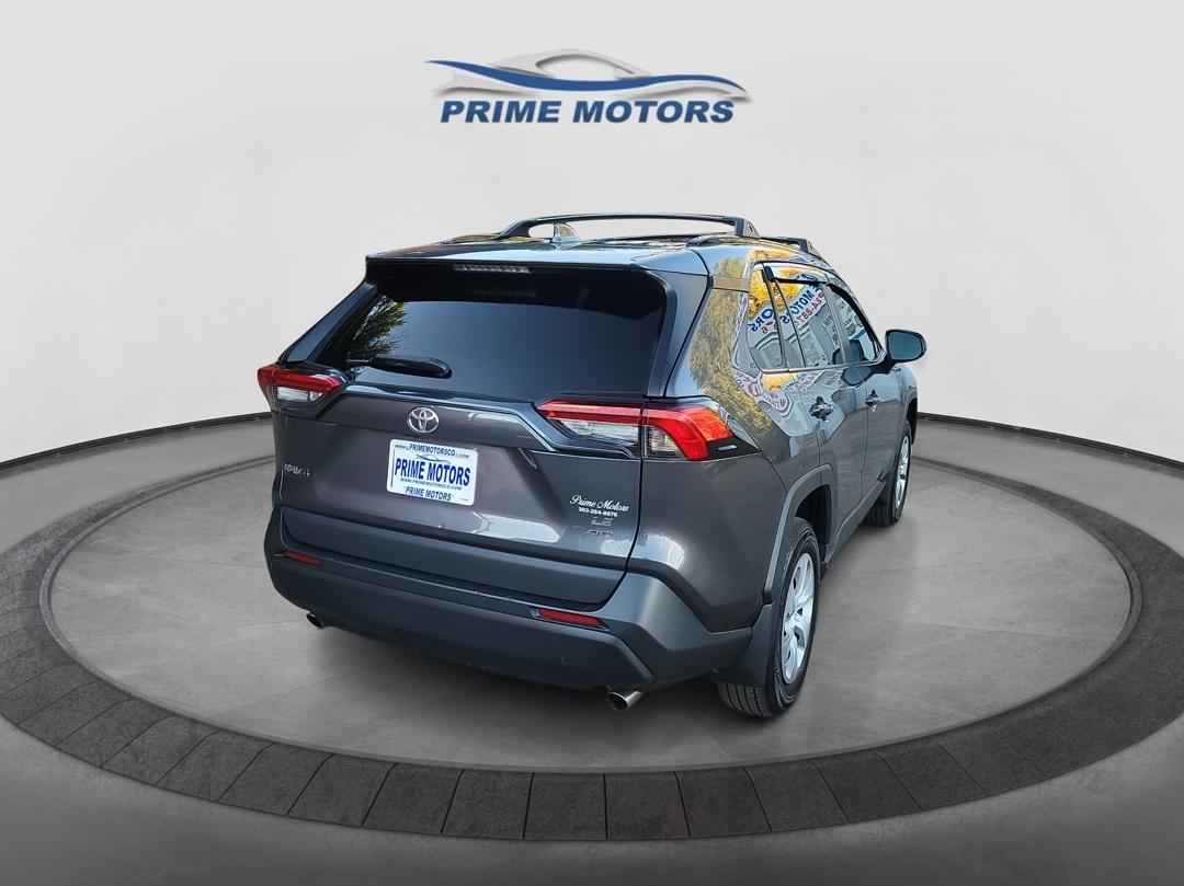 Toyota RAV4 LE AWD 2021