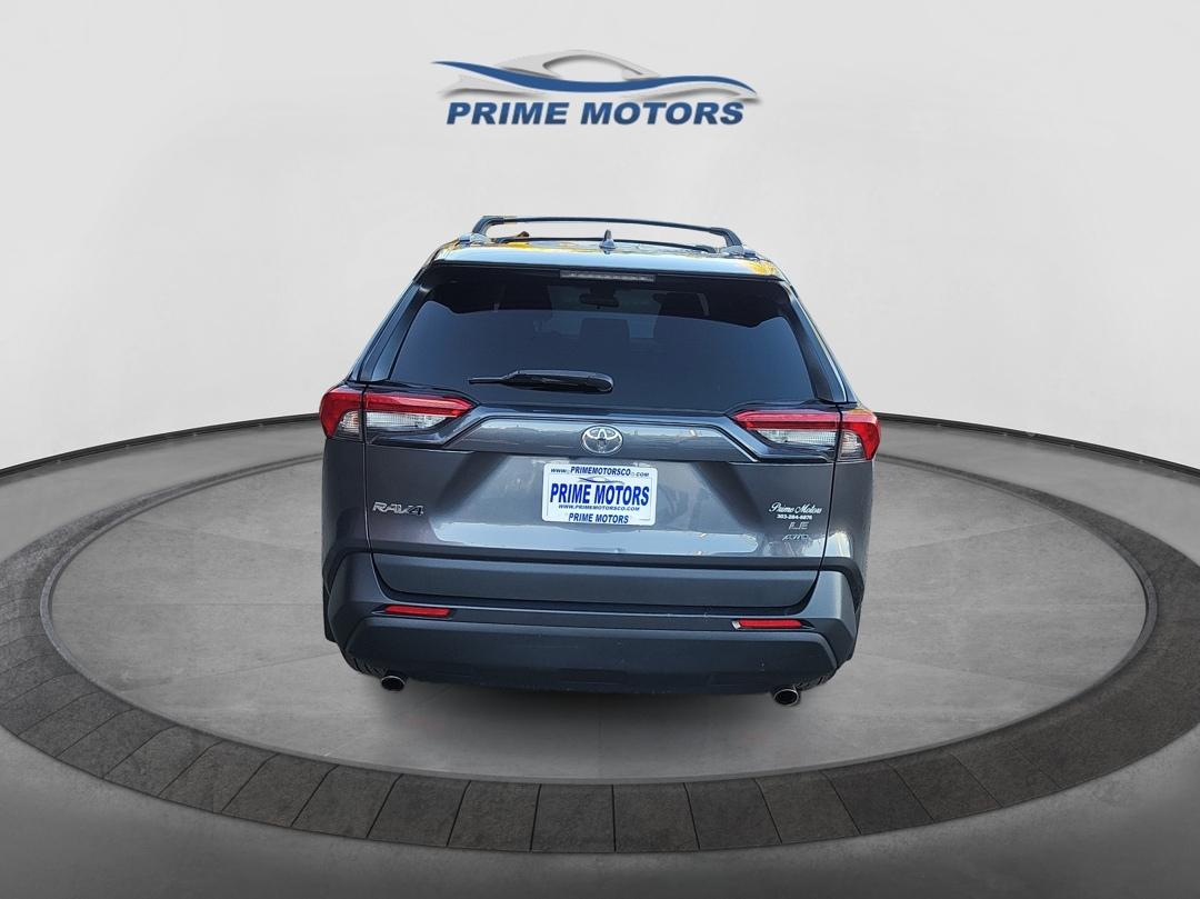 Toyota RAV4 LE AWD 2021