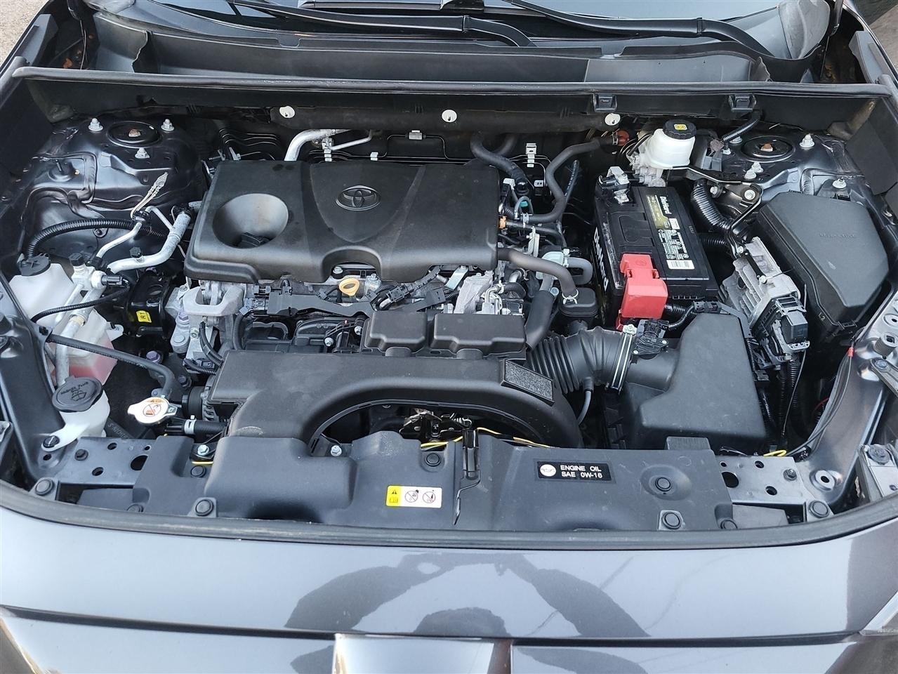 Toyota RAV4 LE AWD 2021