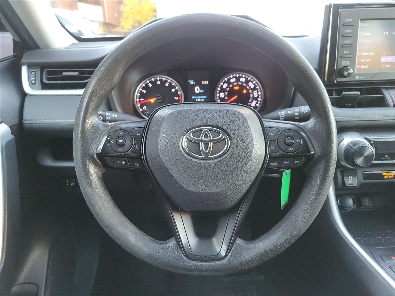 Toyota RAV4 LE AWD 2021