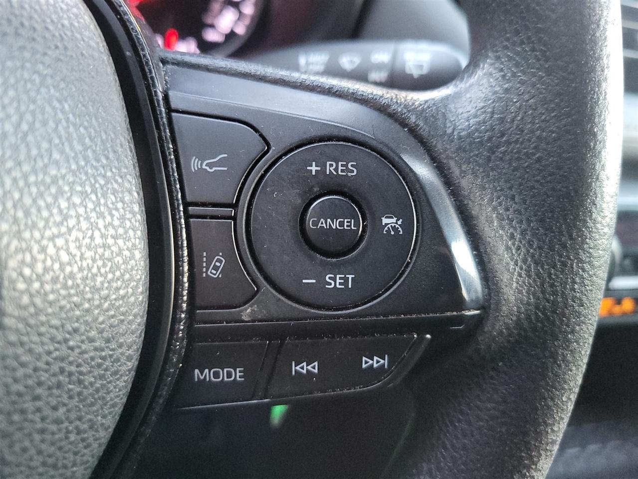 Toyota RAV4 LE AWD 2021