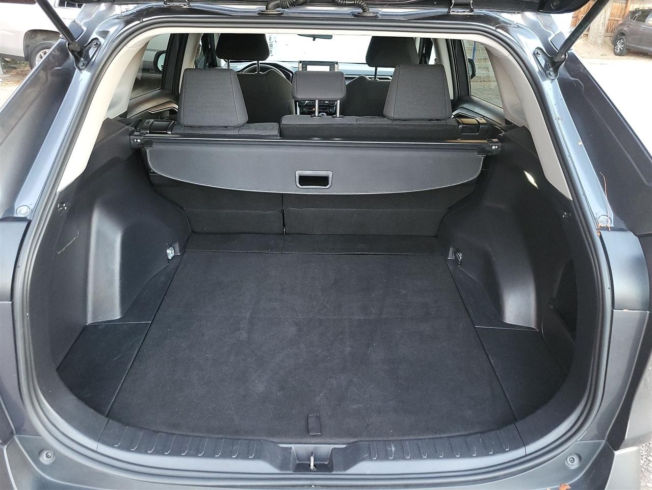 Toyota RAV4 LE AWD 2021