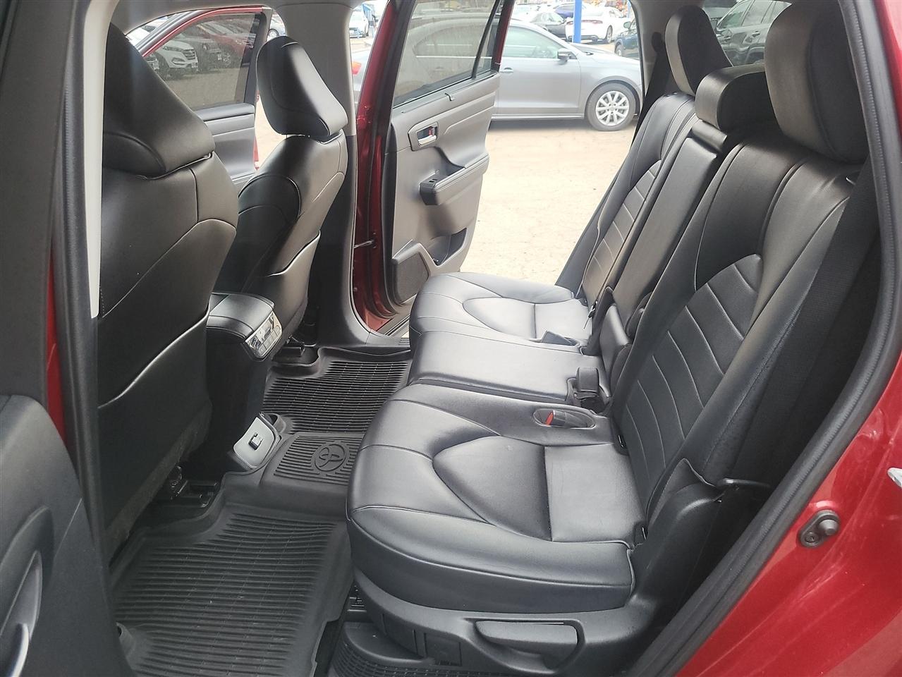 Toyota Highlander Hybrid  2023