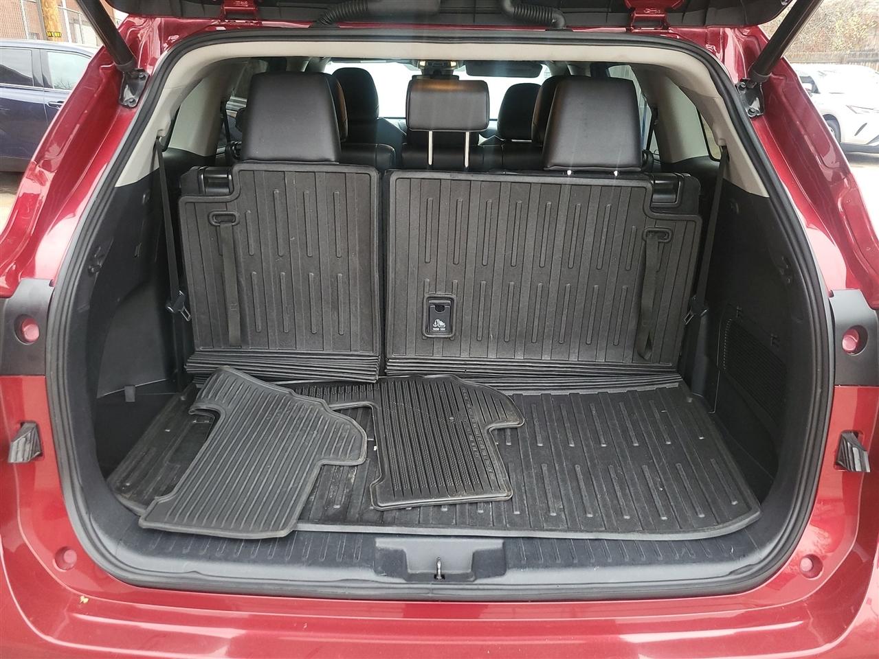 Toyota Highlander Hybrid  2023