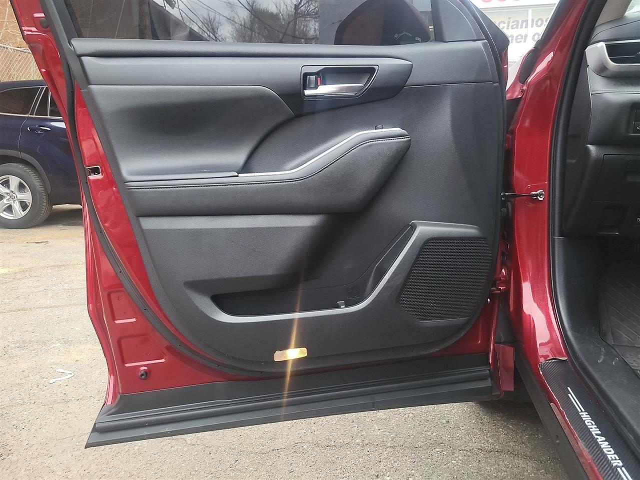 Toyota Highlander Hybrid  2023