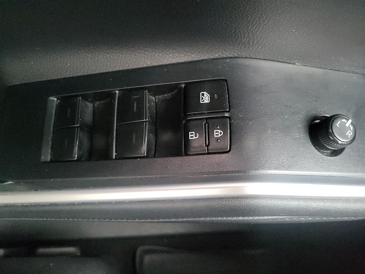 Toyota Highlander Hybrid  2023