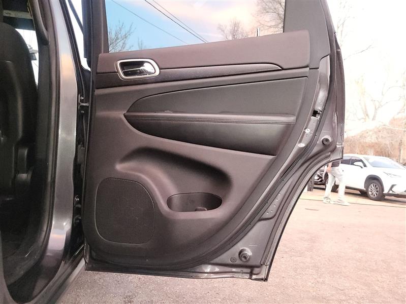 Jeep Grand Cherokee Laredo 4WD 2017