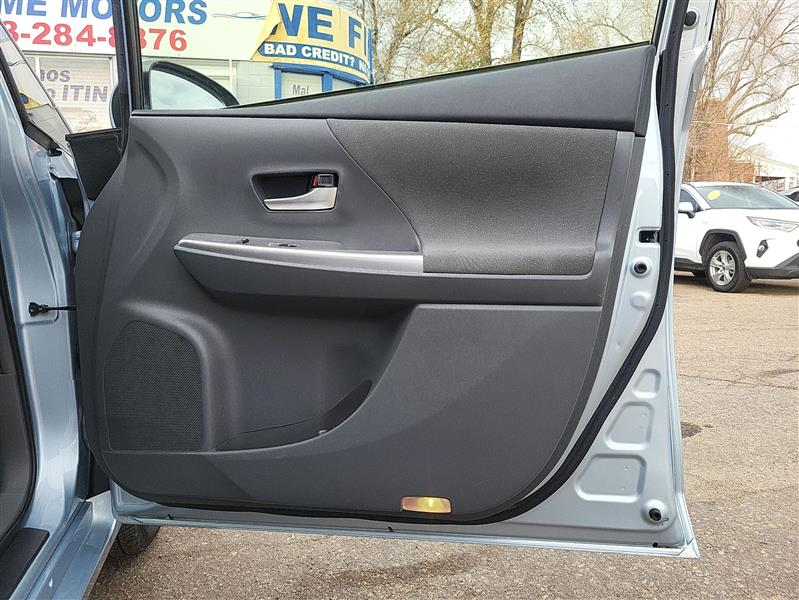 Toyota Prius V Three 2014