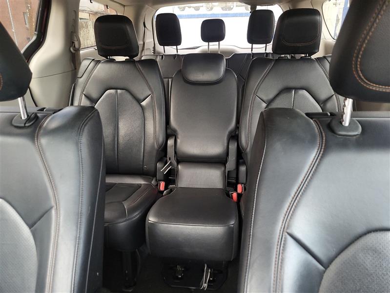 Chrysler Pacifica Touring-L Plus 2017