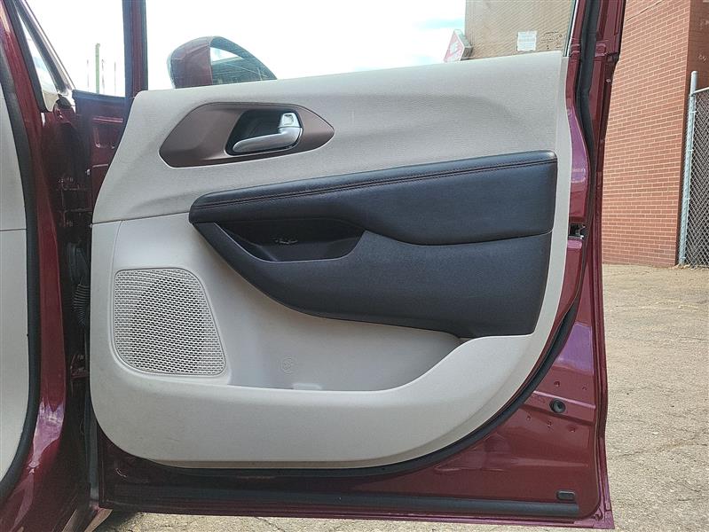 Chrysler Pacifica Touring-L Plus 2017