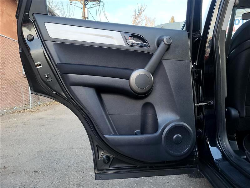 Honda CR-V SE 4WD 5-Speed AT 2011