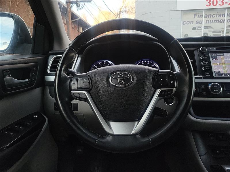 Toyota Highlander Limited AWD V6 2017