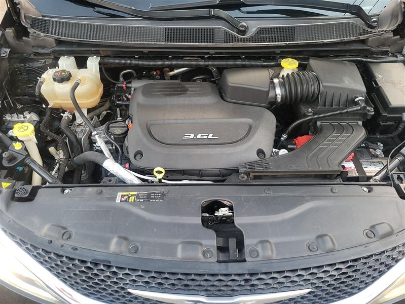 Chrysler Pacifica Limited 2017