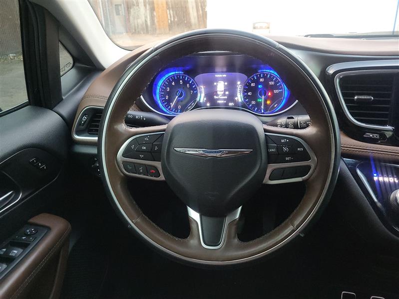 Chrysler Pacifica Limited 2017