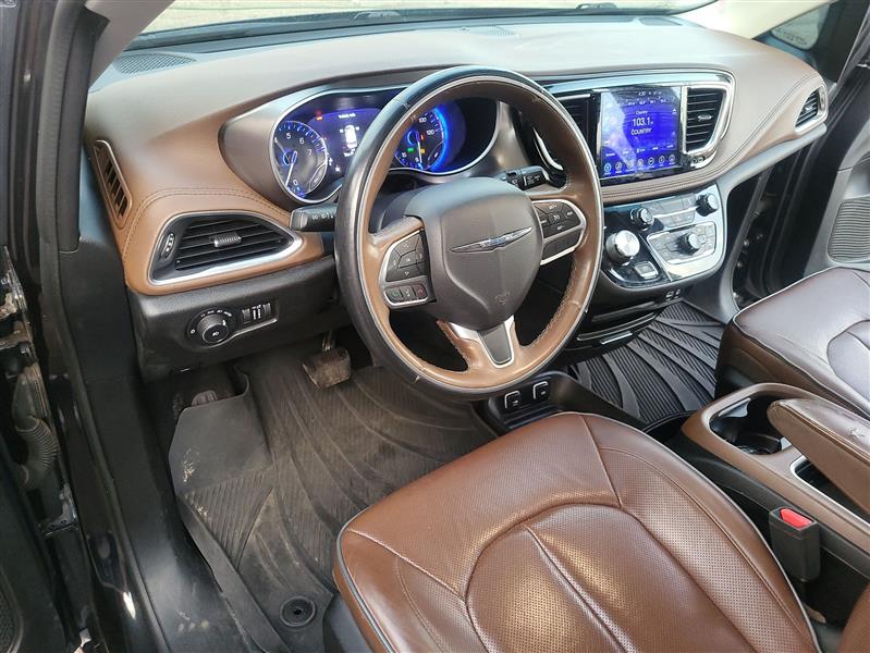 Chrysler Pacifica Limited 2017