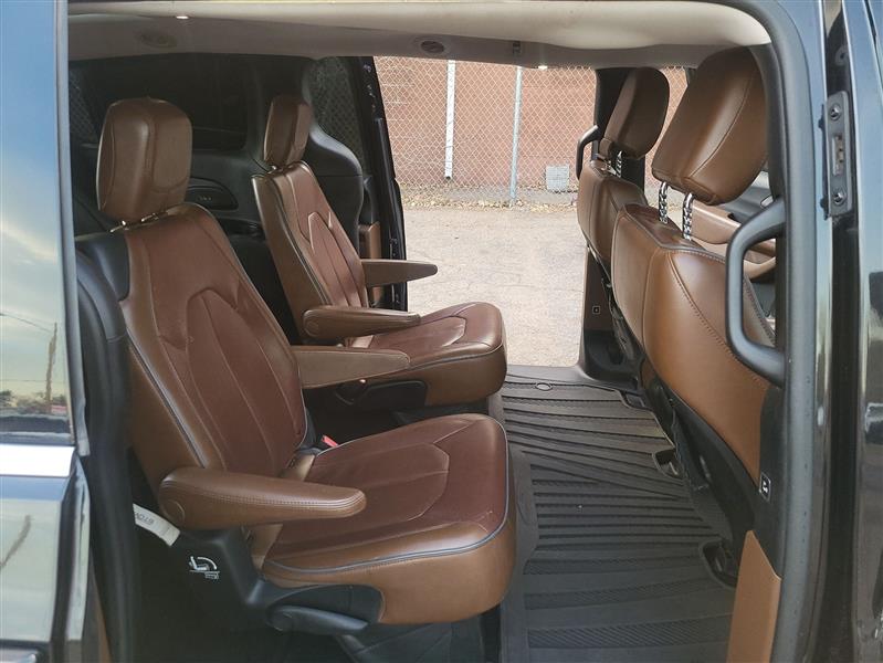 Chrysler Pacifica Limited 2017