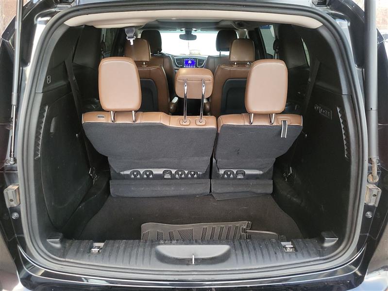 Chrysler Pacifica Limited 2017