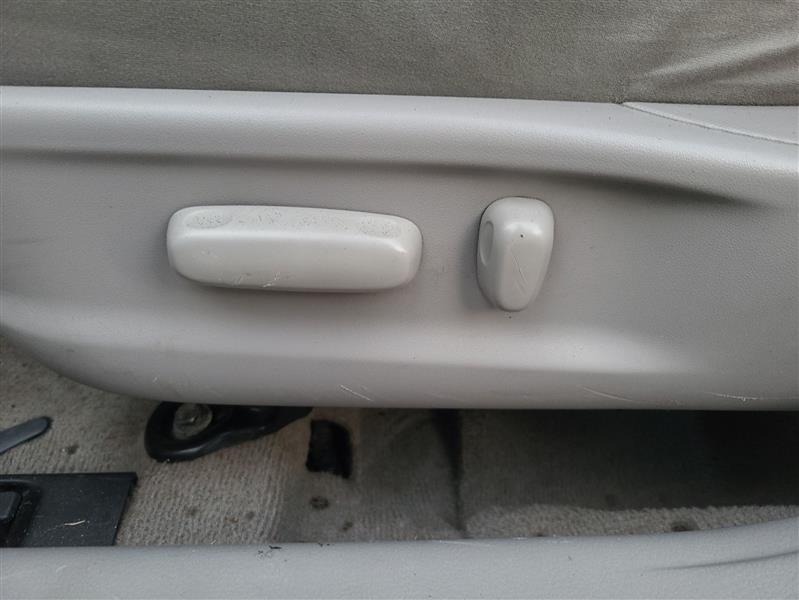 Toyota Camry Base 2011