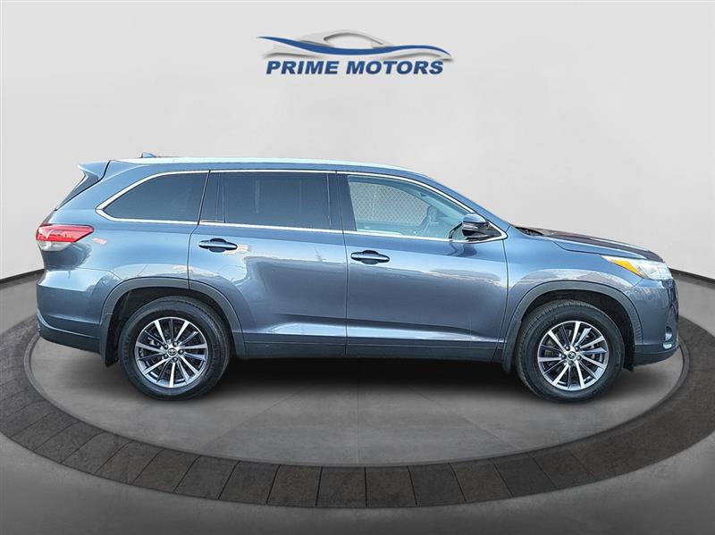 Toyota Highlander XLE AWD V6 2019
