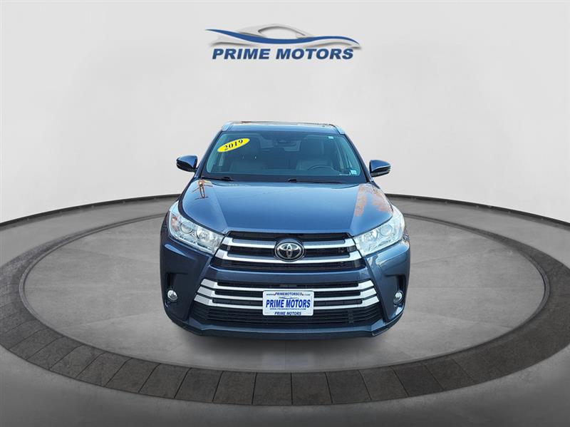 Toyota Highlander XLE AWD V6 2019