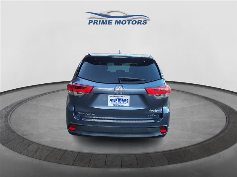 Toyota Highlander XLE AWD V6 2019