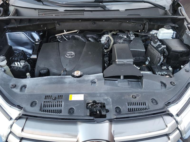 Toyota Highlander XLE AWD V6 2019