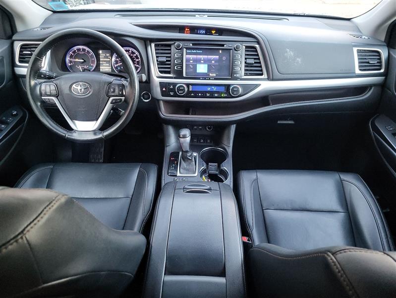 Toyota Highlander XLE AWD V6 2019