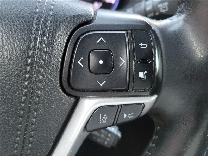 Toyota Highlander XLE AWD V6 2019