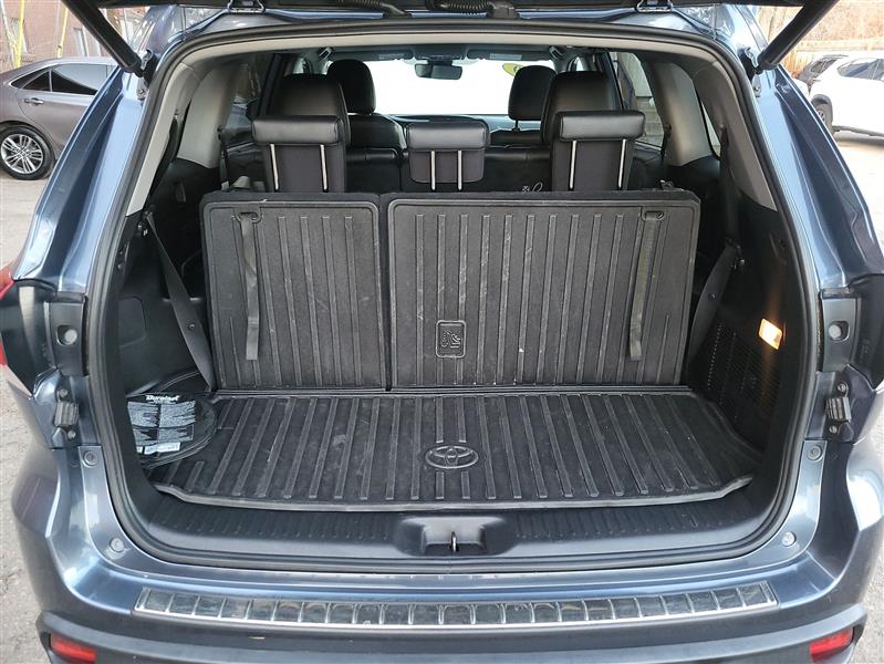 Toyota Highlander XLE AWD V6 2019