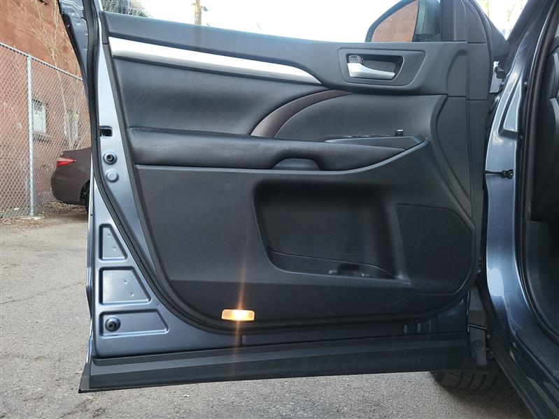 Toyota Highlander XLE AWD V6 2019