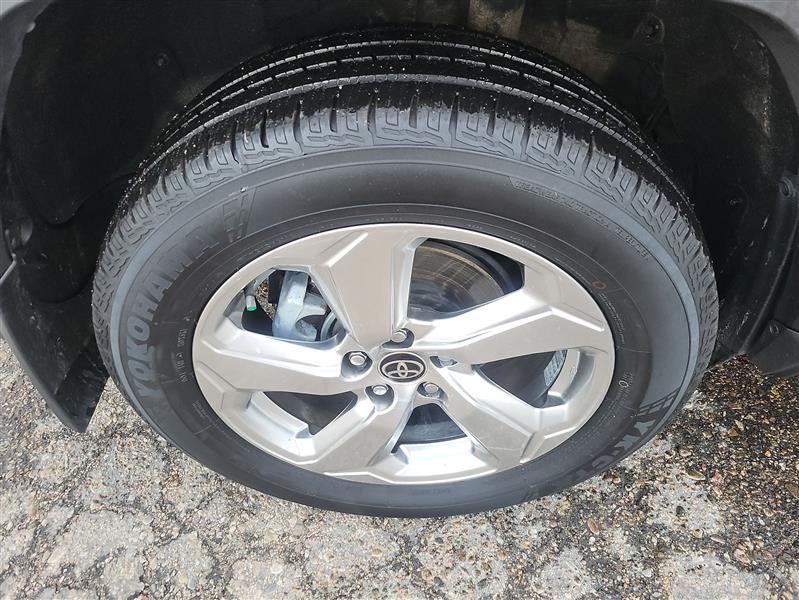 Toyota RAV4 Hybrid XLE Premium 2021