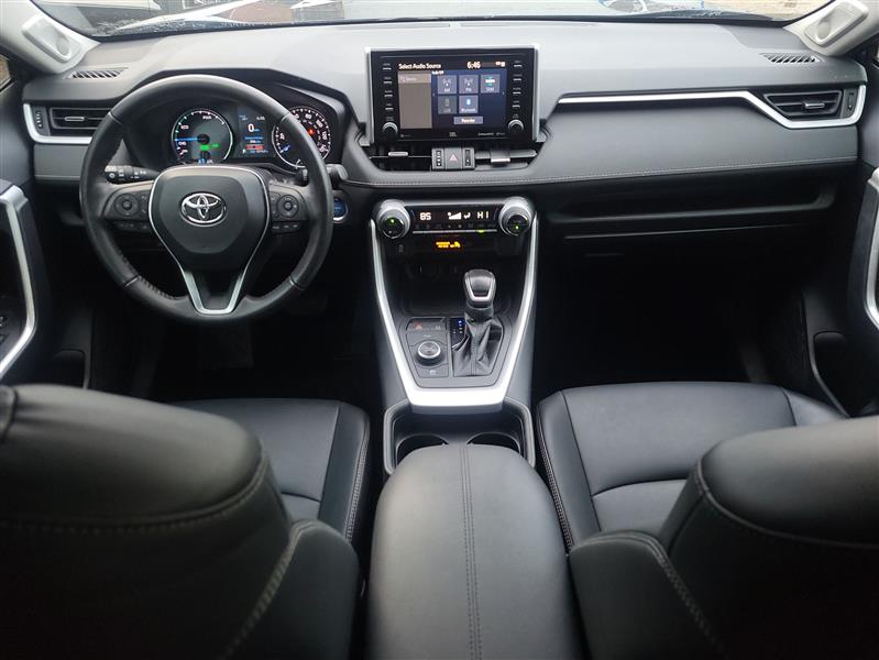 Toyota RAV4 Hybrid XLE Premium 2021